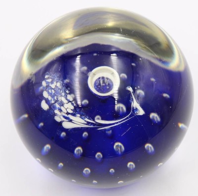 Auktion 368<br>Ein Paperwaight  blau klar mit Blasen , [1]