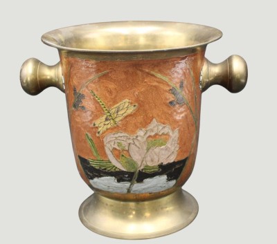 Auktion 368<br>Sektkühler aus Messing mit Emaillemalerei, H-21 cm, B-25 cm [1]