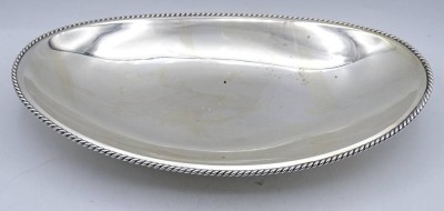 Auktion 368<br>Ovale Schale, versilbert, Alters und Gebrauchsspuren, 28x17cm [1]