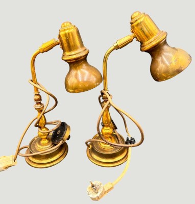 Auktion 368<br>Paar Tischlampen, Bronze/Messing, alte Stoffschnur, H-ca.38 cm [1]