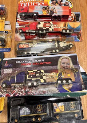 Auktion 368<br>31 LKW und Bus-Automodelle 1:87, alle neu in OVP, alle mit Werbung [1]