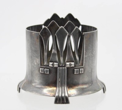 Auktion 368<br>Jugendstil-Falschenhalter, WMF Straussenmarke, Nr. 345, leider beschädigt, ca. H-10cm D-9,5cm [1]