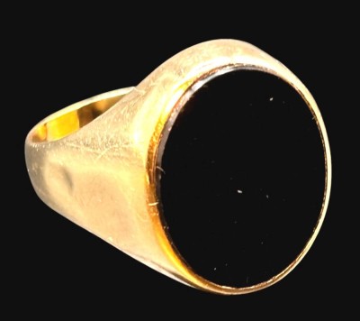 Auktion 369<br>Herrenring Gold-333- mit Onyx Lagenstein, RG 67, 3,8 gr [1]