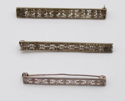 Auktion 369<br>3x div. filigrane Stabbroschen, Silber, 7,6gr., L-ca. 5,5cm [1]