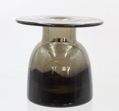 Auktion 369<br>schöne Kunstglas-Vase, ca. H-12,5cm ca. D-13,5cm [1]