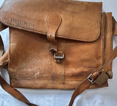 Auktion 369<br>Leder-Herrentasche mit Werbung 