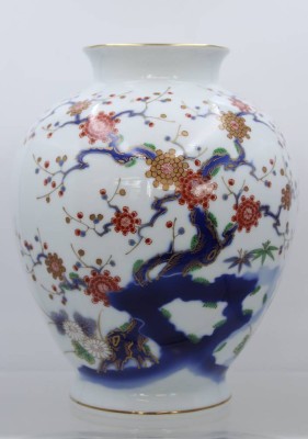 Auktion 369<br>hohe japan. Vase, Mitsukoshi Ltd., florales Dekor, ca. H-25cm [1]