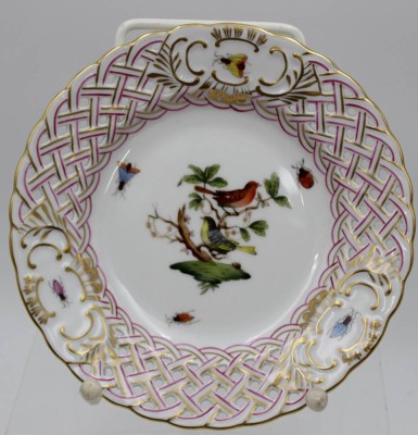 Auktion 369<br>kl. Teller mit Durchbruchrand, Herend, Rothschild, D-16cm. [1]