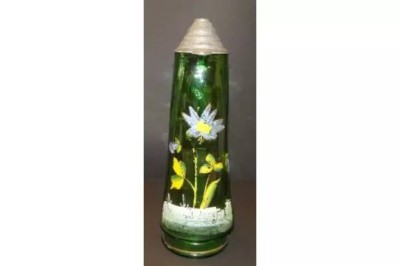 Auktion 369<br>hoher Glaskrug, grün mit Emailmalerei, Zinndeckel,   ca. 1,5 Liter, H-35 cm [1]