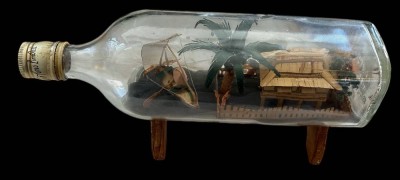 Auktion 369<br>Buddelschiff mit tropischen Diorame, L-27 cm [1]