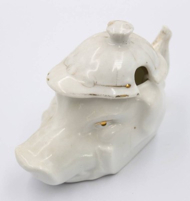 Auktion 369<br>Senftopf, figürlich, Goldzier berieben, älter, ca. H-7cm [1]