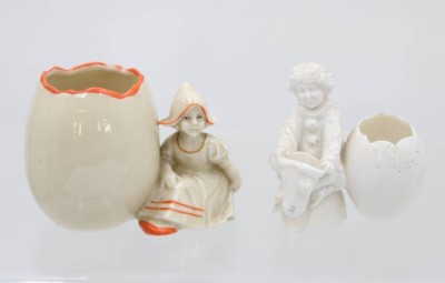 Auktion 369<br>Paar figürliche Väschen, älter, 1x gemarkt, ca. H-6,5cm und 7cm [1]