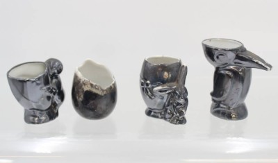 Auktion 369<br>4x div. wohl Eierbecher, silberfarben, älter, leicht berieben, ca. H-8cm [1]