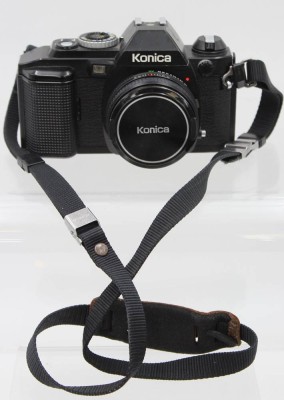 Auktion 369<br>Vintage Fotoapparat  Konica FS-1, Objektiv Konica Hexanon AR 40mm F1.8, Gebrauchsspuren, Funktion nicht geprüft [1]