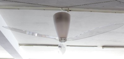 Auktion 369<br>Vintage Deckenlampe/Ventilator,  Luceplan Blow, 70/80er Jahre, Fernbedienung anbei, Funktion nicht geprüft, ca. H-35cm D-120cm [1]