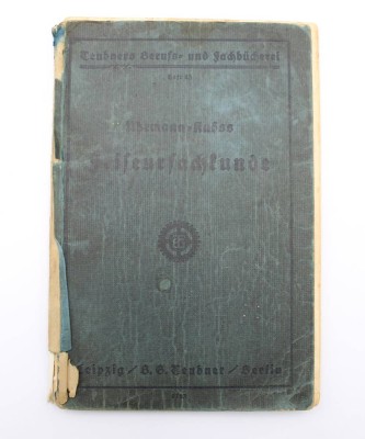 Auktion 369<br>Friseurfachkunde , C. Knöß und K. Uhrmann, 1932, starke Alters-u. Gebrauchsspuren [1]