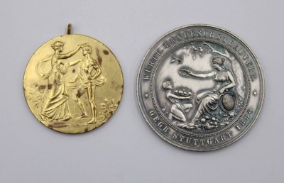 Auktion 369<br>2x div. Medaillen, älter, D-5 u. 4 cm [1]