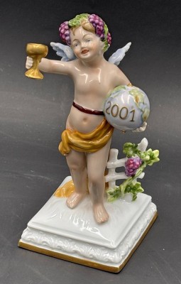 Auktion 369<br>Scheibe Alsbach Figur Engel Putte Bacchus 2001 Höhe ca. 17 cm [1]