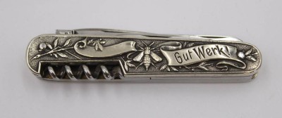 Auktion 369<br>altes Taschenmesser, Reliefdekor, Gut Werk, zusammengekl. ca. L-9cm [1]