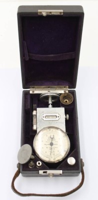 Auktion 369<br>tragbarer Tachometer, Dr. Th. Horn in Leipzig, in orig. Kasten, Altersspuren [1]