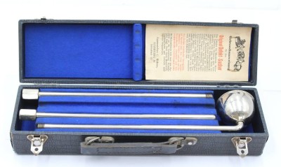 Auktion 369<br>Original Defekt-Sucher der Firma Apparatebau C. Richter aus Hamburg, Isolierschallleiter fehlt, orig.Kasten [1]