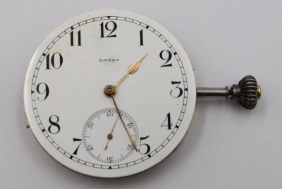 Auktion 369<br>Taschenuhrwerk, OMEGA, älter,  Kronenaufzug, Werk läuft, ca. D-4,3cm [1]