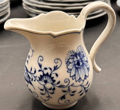 Auktion 369<br>Milchkännchen 