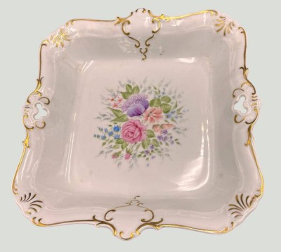 Auktion 369<br>Gebäckschalem mit Blumendekor 