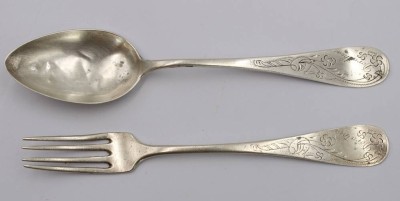 Auktion 369<br>Löffel und Gabel, 800er Silber, ziseliert, Namensgravur 