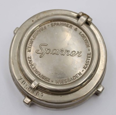 Auktion 371<br>Ascher it Werbeaufschrift, Frankfurter Zählerfabrik Spanner & Loeven, Metall, H-ca. 4cm D-9cm [1]
