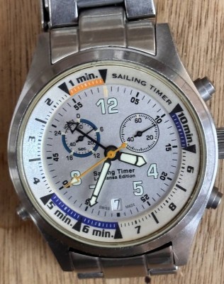 Auktion 369<br>Lufthansa Sailing Timer (auch als Regatta-Uhr bekannt). Dieses Modell wurde in einer speziellen „Lufthansa Edition“ produziert, wobei einige Versionen von Herstellern wie Movado gefertigt wurden. Guter Zustand, Werk nicht geprüft [1]