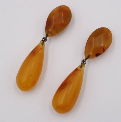 Auktion 369<br>Paar Ohrclipse, Bakelit, älter, ca. L-7,5cm [1]