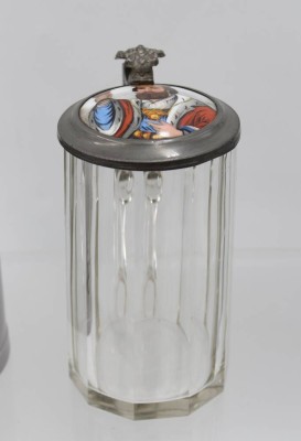 Auktion 369<br>Bierkrug um 1900, Deckel mit Porzellanmedaillon, ca. H-16cm [1]