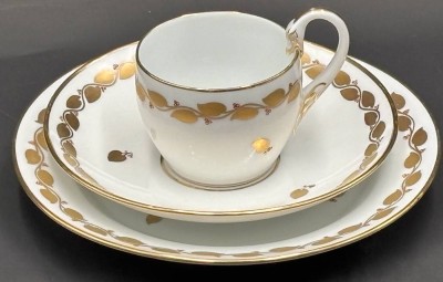 Auktion 369<br>Rarität! Meissen Jugendstil-Gedeck, Entw. Richard Riemerschmid, 1.Wahl, , Pfeiffer-Zeit, Goldstaffage, gut erhalten [1]