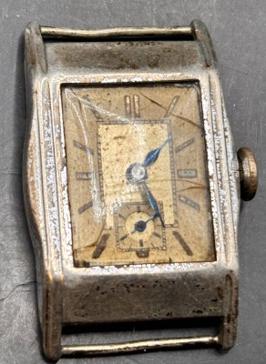 Auktion 369<br>Damen Art Deco  Armbanduhr, Silbergehäuse -800., o. Band, Werk läuft, 12,2 gr.Tragespuren, ungepflegt [1]