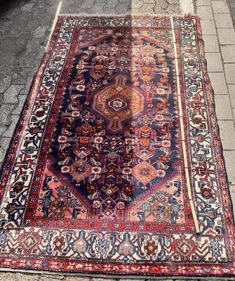 Auktion 369<br>Orient-Brücke, 143x219 cm,  wohl  Persien, guter Zustand [1]