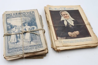 Auktion 369<br>Konvolut alter Zeitschriften, Das Blatt der Hausfrau und das Kränzchen, Altersspuren, ab ca. 1900 bis 1941 [1]