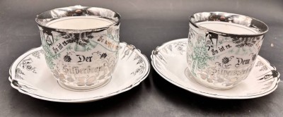 Auktion 369<br>2 Silberhochzeits-Tassen mit U.T., Braut und Bräutigam [1]