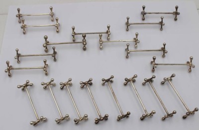 Auktion 369<br>18x  versilberte Messerbänke, wohl WMF [1]