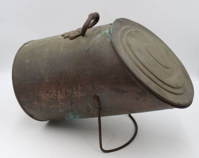 Auktion 369<br>alte Kohlenschütte, Kupfer, Altersspuren, ca. H-35cm L-52cm [1]