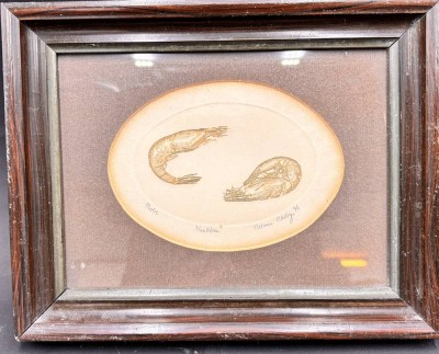 Auktion 369<br>unleserl. sign. Grafik , 1976, Krabben und Probe beschriftet, ger/Glas, RG 23x27 cm [1]