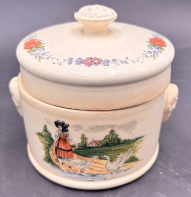 Auktion 369<br>Deckeldose, France, H-11 cm, D-10 cm [1]