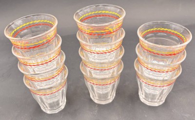 Auktion 369<br>11x stapelbare Teegläser mit Streifendekor, wohl arabisch, H-7 cm [1]
