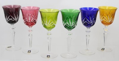 Auktion 369<br>6x hohe Weingläser, Überfangglas, Seebachhütte, rote Glas mit Chip, ca. H-21cm [1]