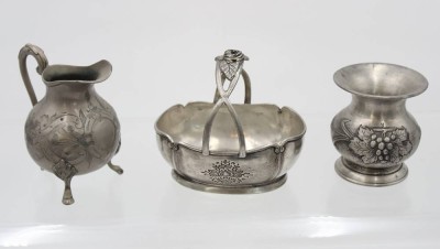 Auktion 369<br>3 Teile div. Zinn, neuzeitl., ca. H-11,5cm [1]