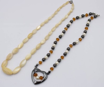 Auktion 369<br>2x Halsketten, Perlmutt und Hämatit [1]