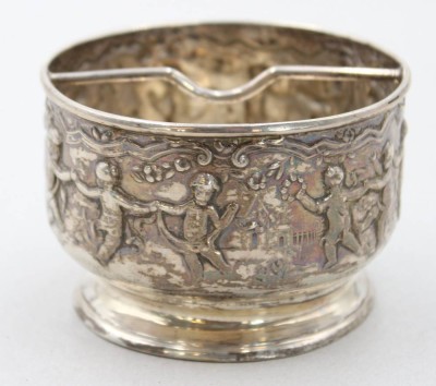 Auktion 369<br>800er Zuckerschale, umlaufend Reliefdekor, Kinderreigen , 93,4gr., ca. H-5,3cm D-7,5cm [1]