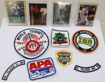 Auktion 369<br>Sportkonvolut, 4x Sammelkarten und 7x div. Stoffaufnäher, USA [1]