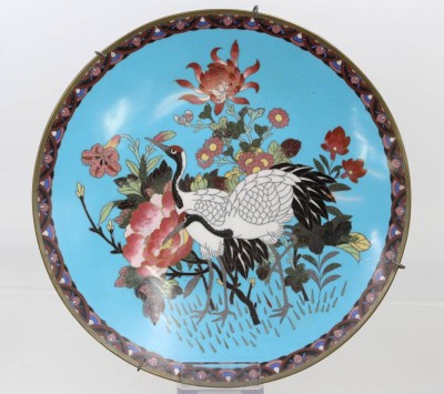 Auktion 369<br>japan. Cloissoné-Teller, Reiher, Meiji-Zeit , D-30,5cm [1]