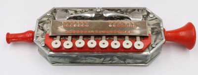 Auktion 369<br>frühe Melodica? ungemarkt, älter, optisch guter Zustand, ca. L-31cm [1]